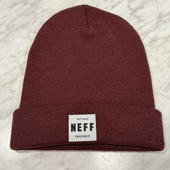 Neff Beanie Unisex‎ OS Logo Burgundy Knit Patch Winter Cuffed NEW - Picture 2 of 9